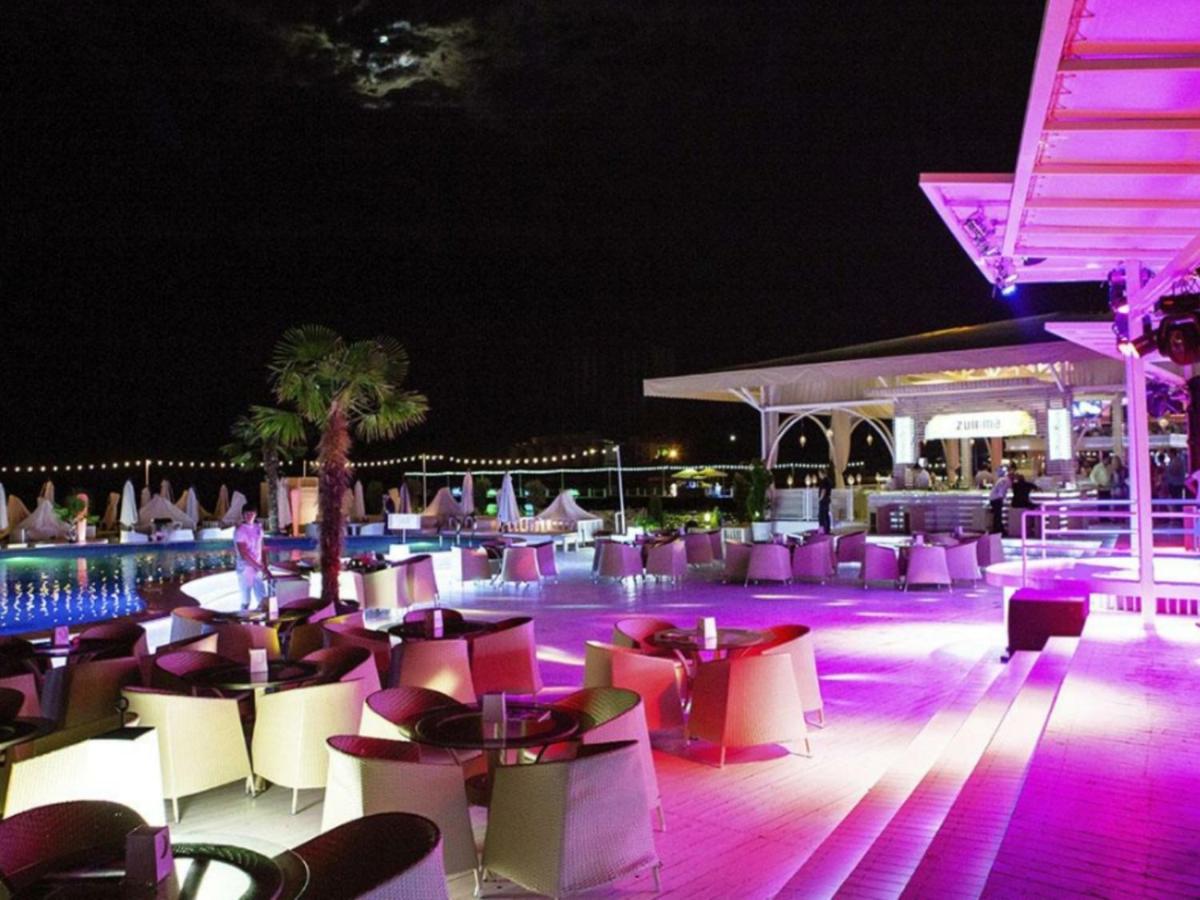 Arcadia Vip-Apartments In Golfstream Odessa Esterno foto