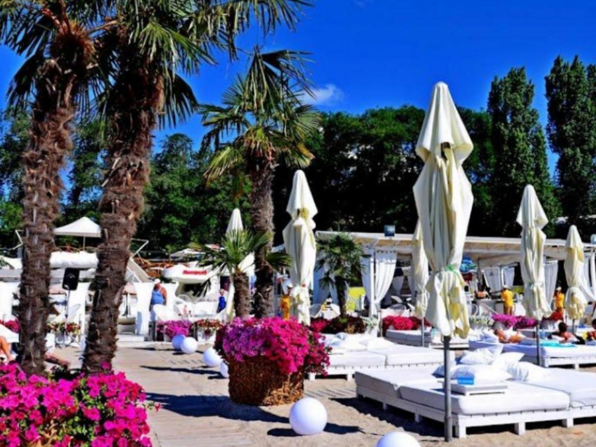 Arcadia Vip-Apartments In Golfstream Odessa Esterno foto