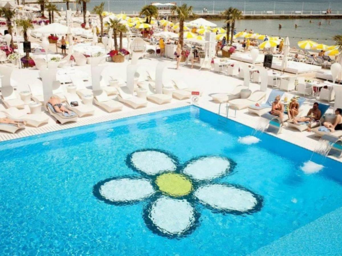 Arcadia Vip-Apartments In Golfstream Odessa Esterno foto