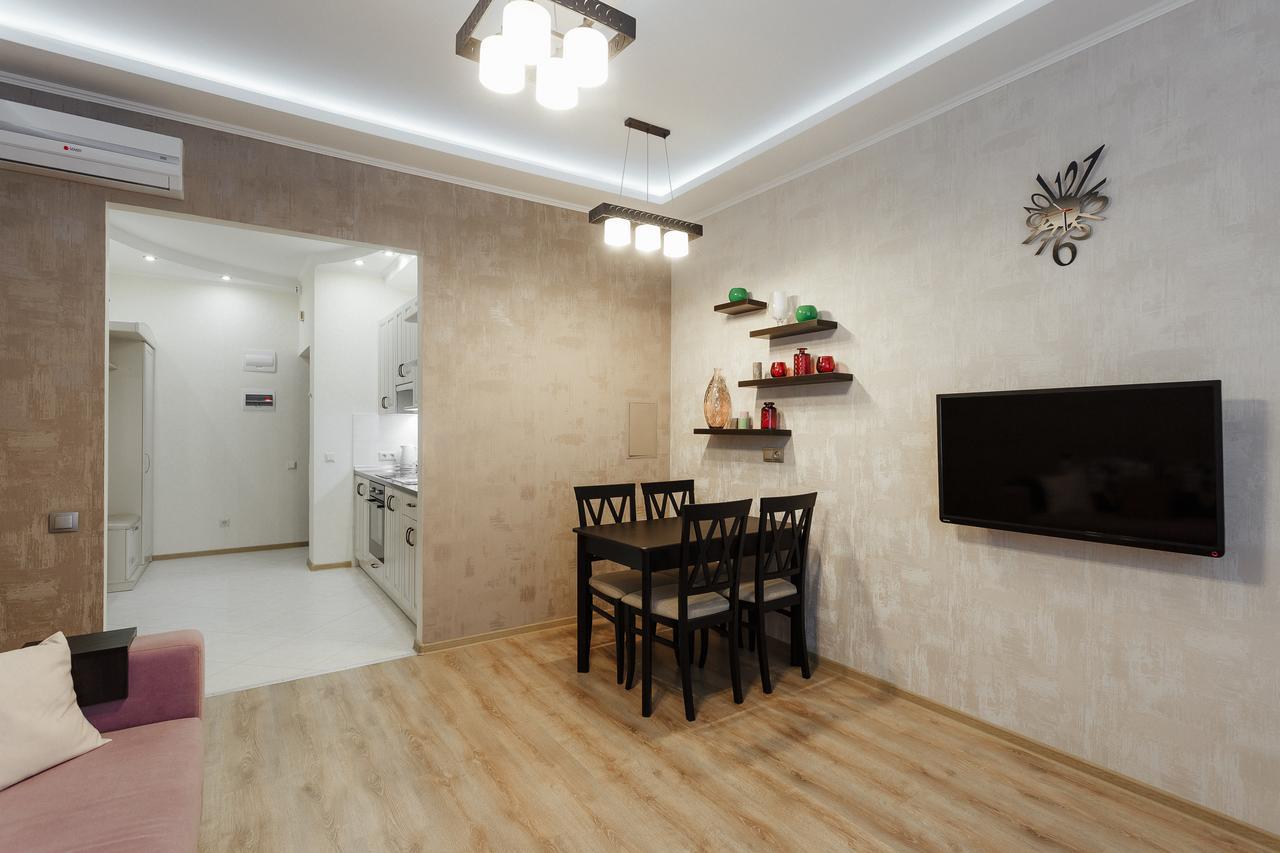 Arcadia Vip-Apartments In Golfstream Odessa Esterno foto